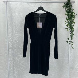 Long Sleeve Plunge Ruched Waist Velvet Dress Black - Vestido de Terciopelo